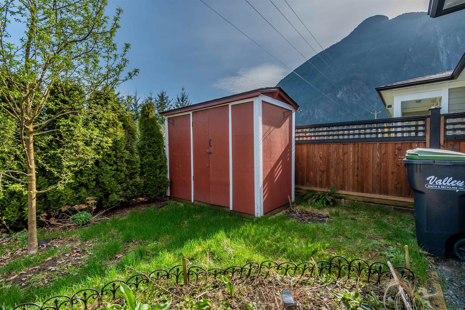 Listing Image 6