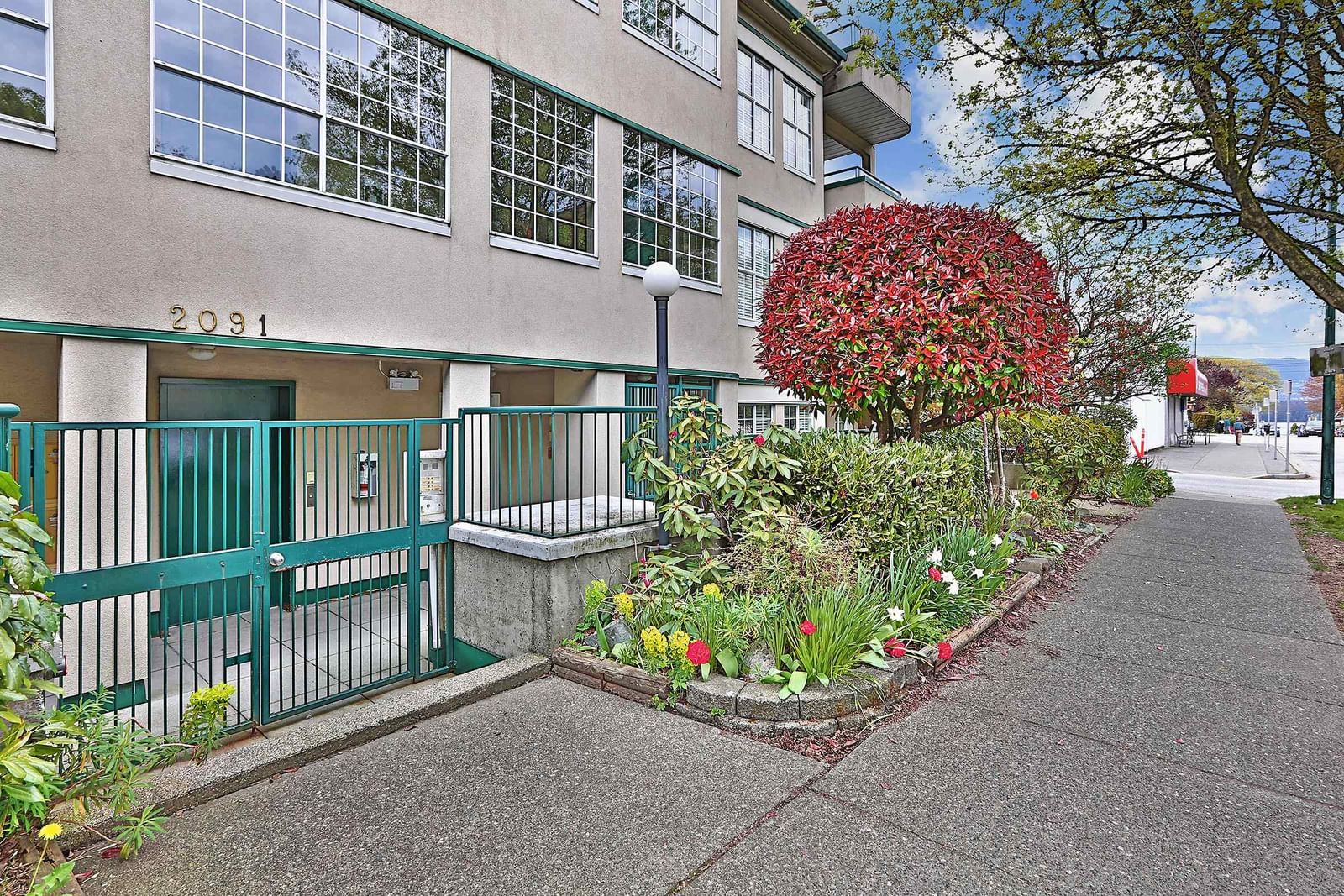 Listing Image 19