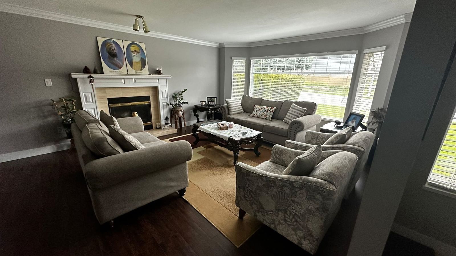 Listing Image 12