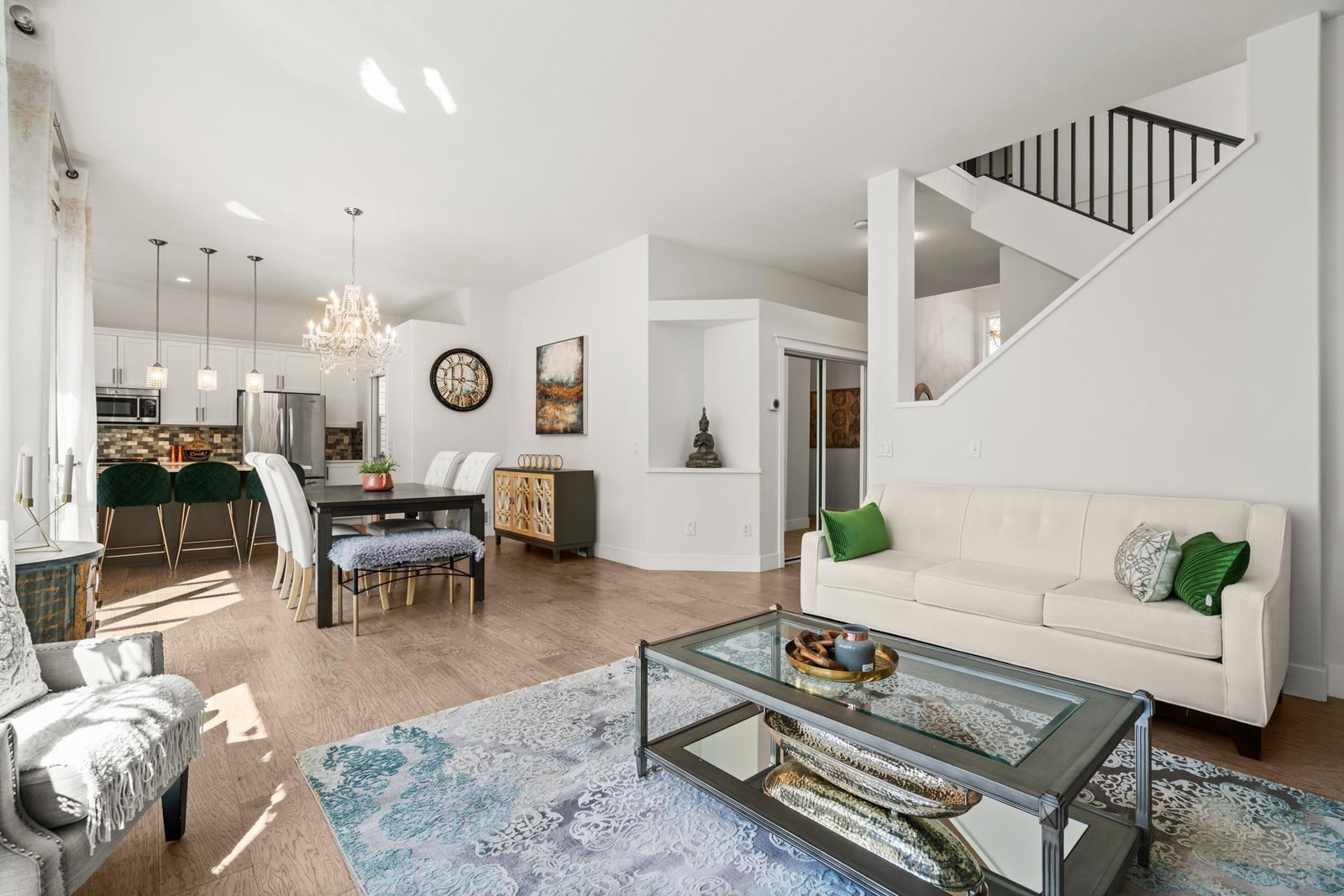 Listing Image 9
