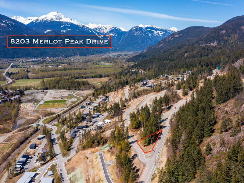8203 Merlot Peak Drive, Pemberton, V0N 2L2 | Image 2