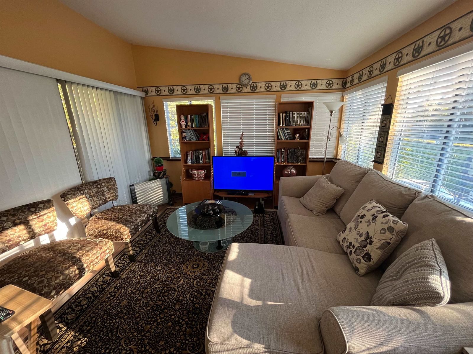 Listing Image 6
