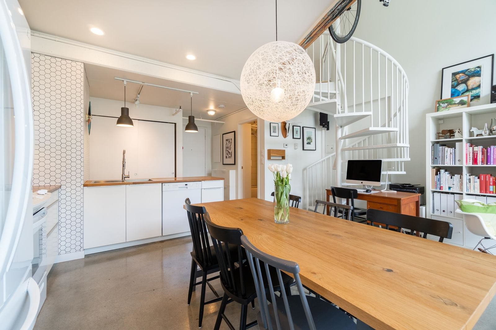 Listing Image 14