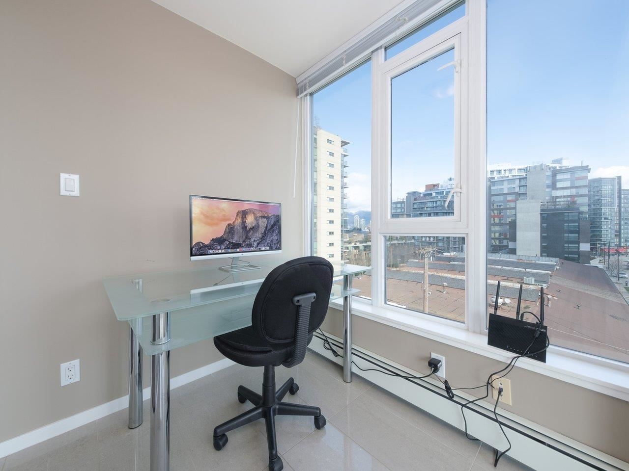 Listing Image 9