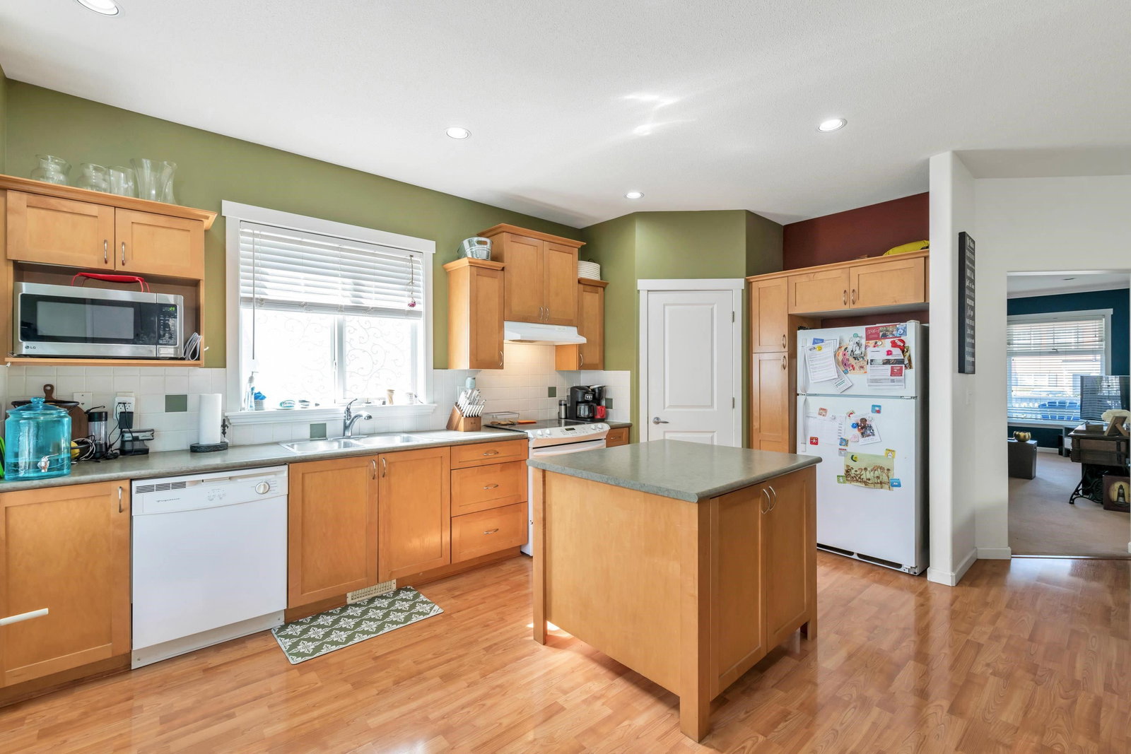 Listing Image 13