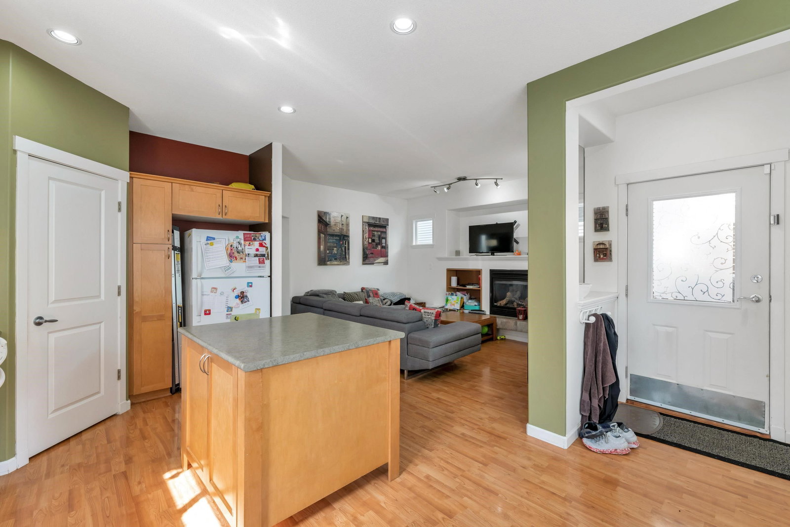 Listing Image 14