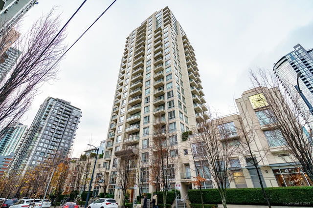 2004 - 1225 Richards Street