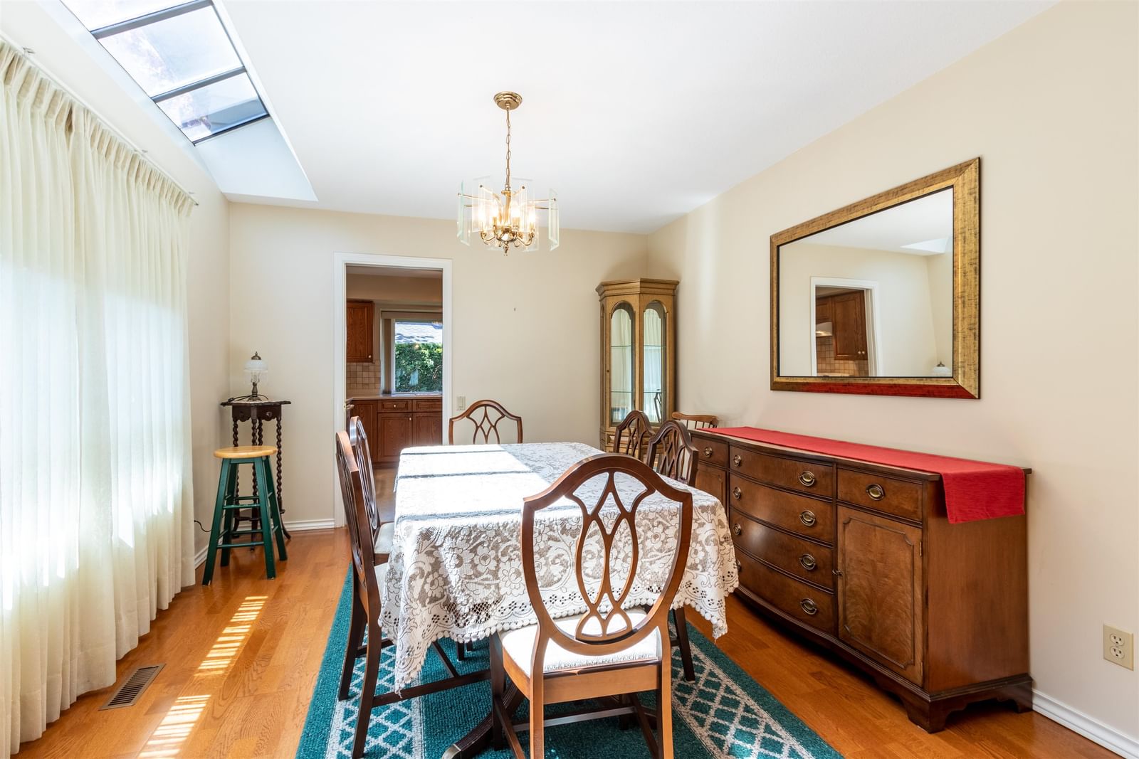 Listing Image 14