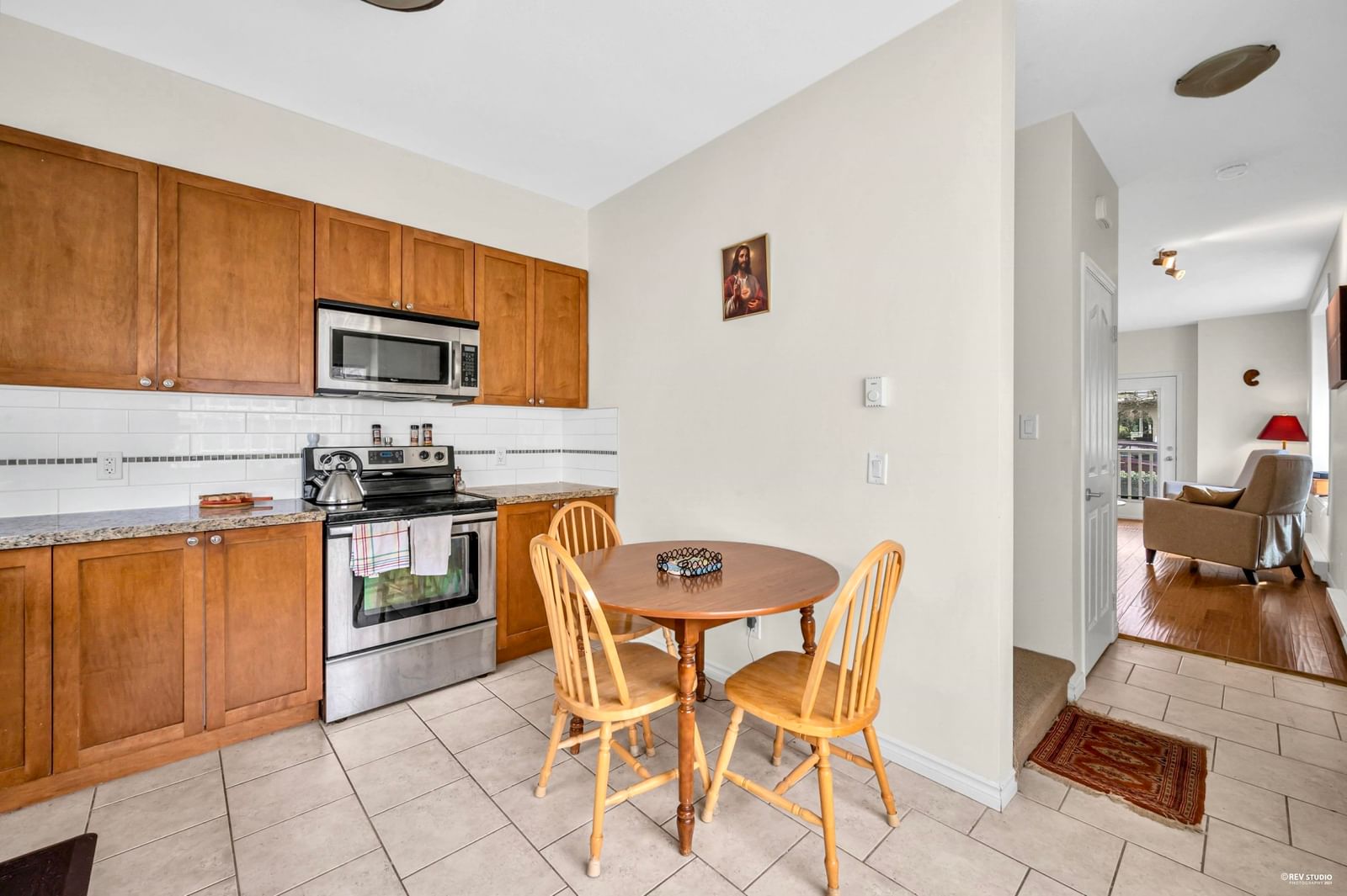 Listing Image 12