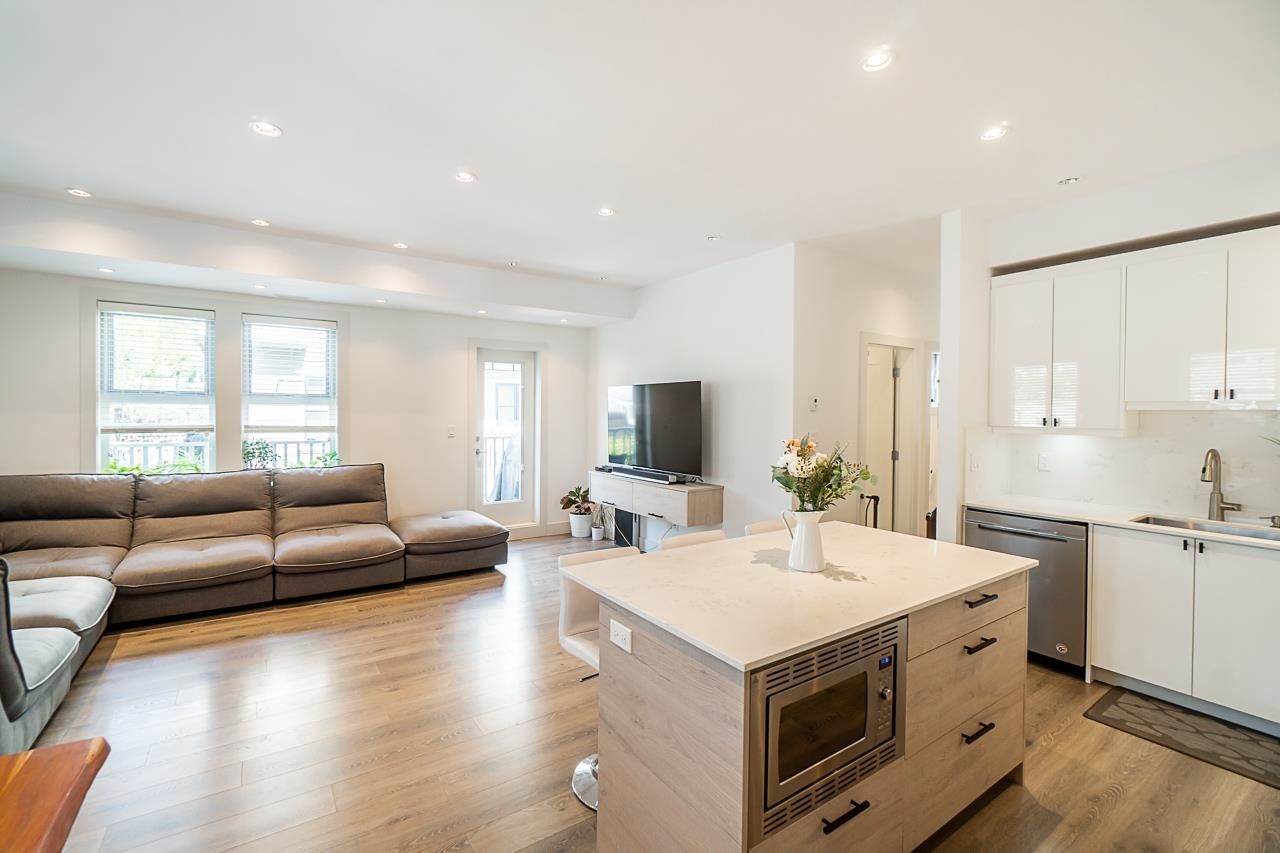 Listing Image 11