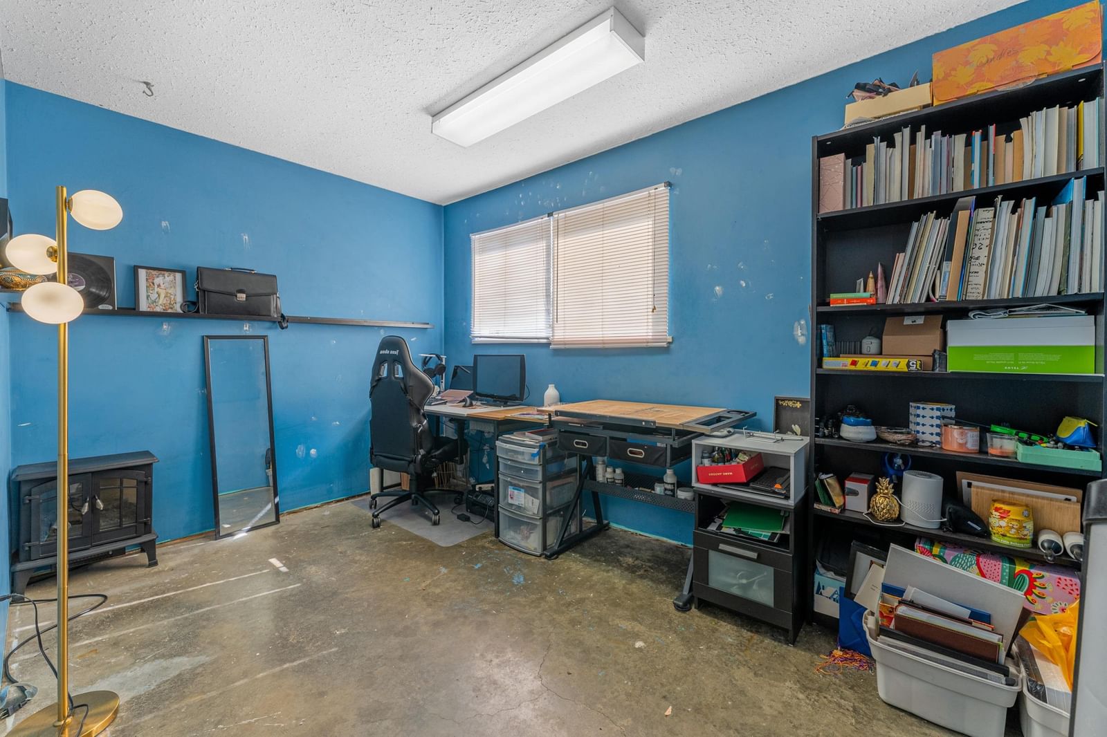 Listing Image 17