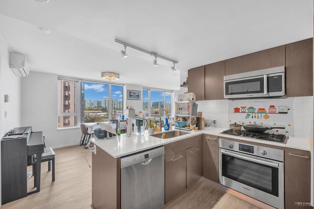 806 - 7788 Ackroyd Road