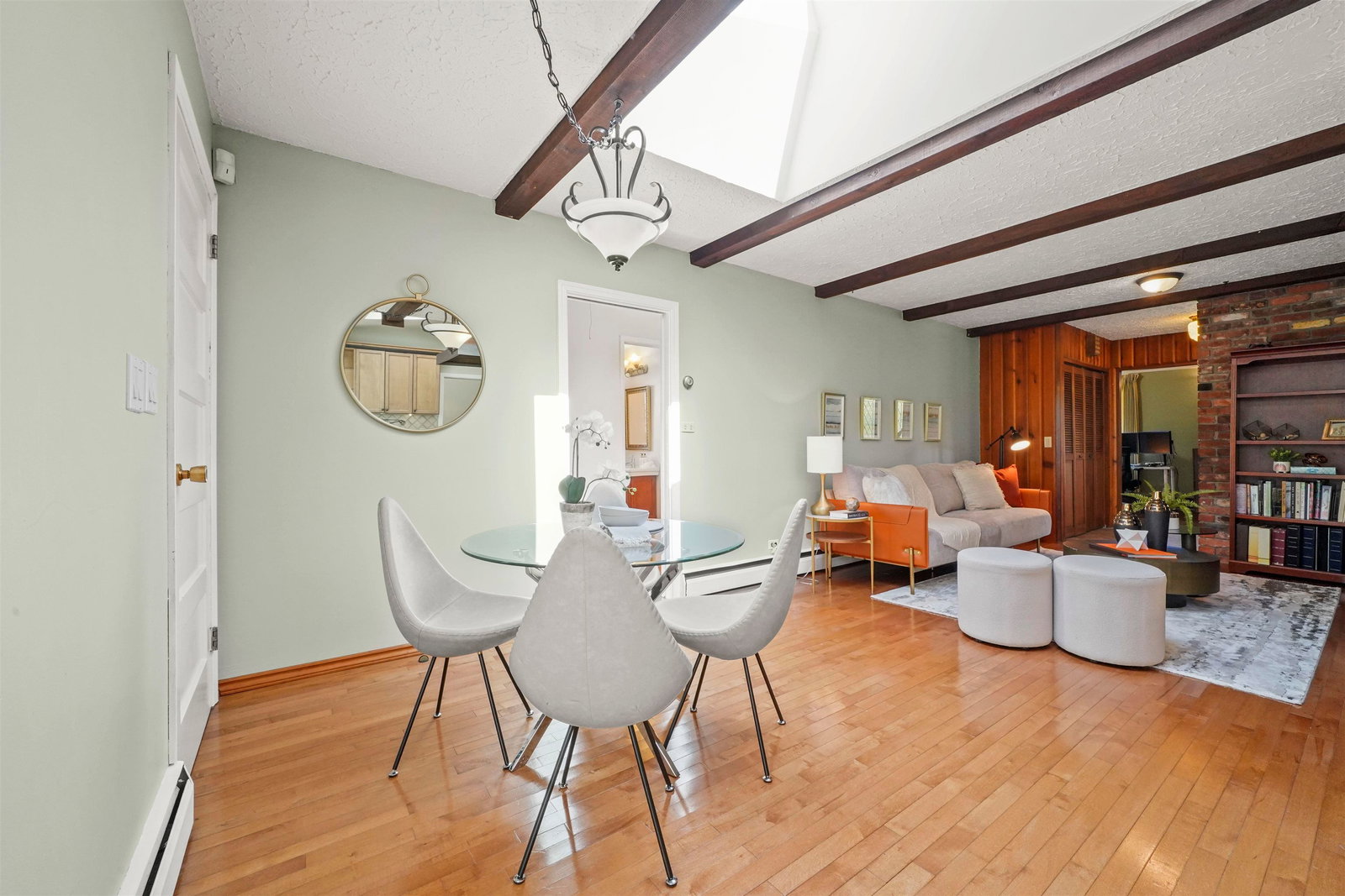 Listing Image 13