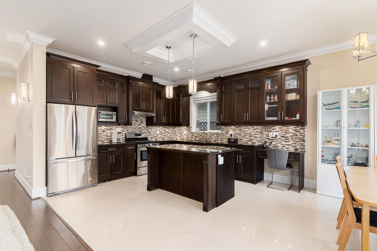 Listing Image 9