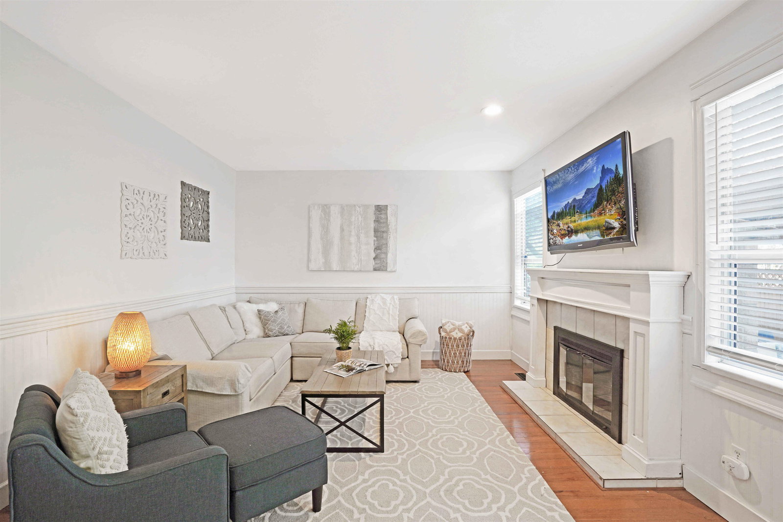 Listing Image 11