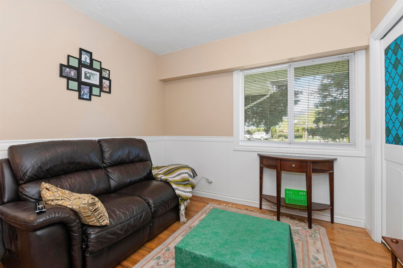 Listing Image 17
