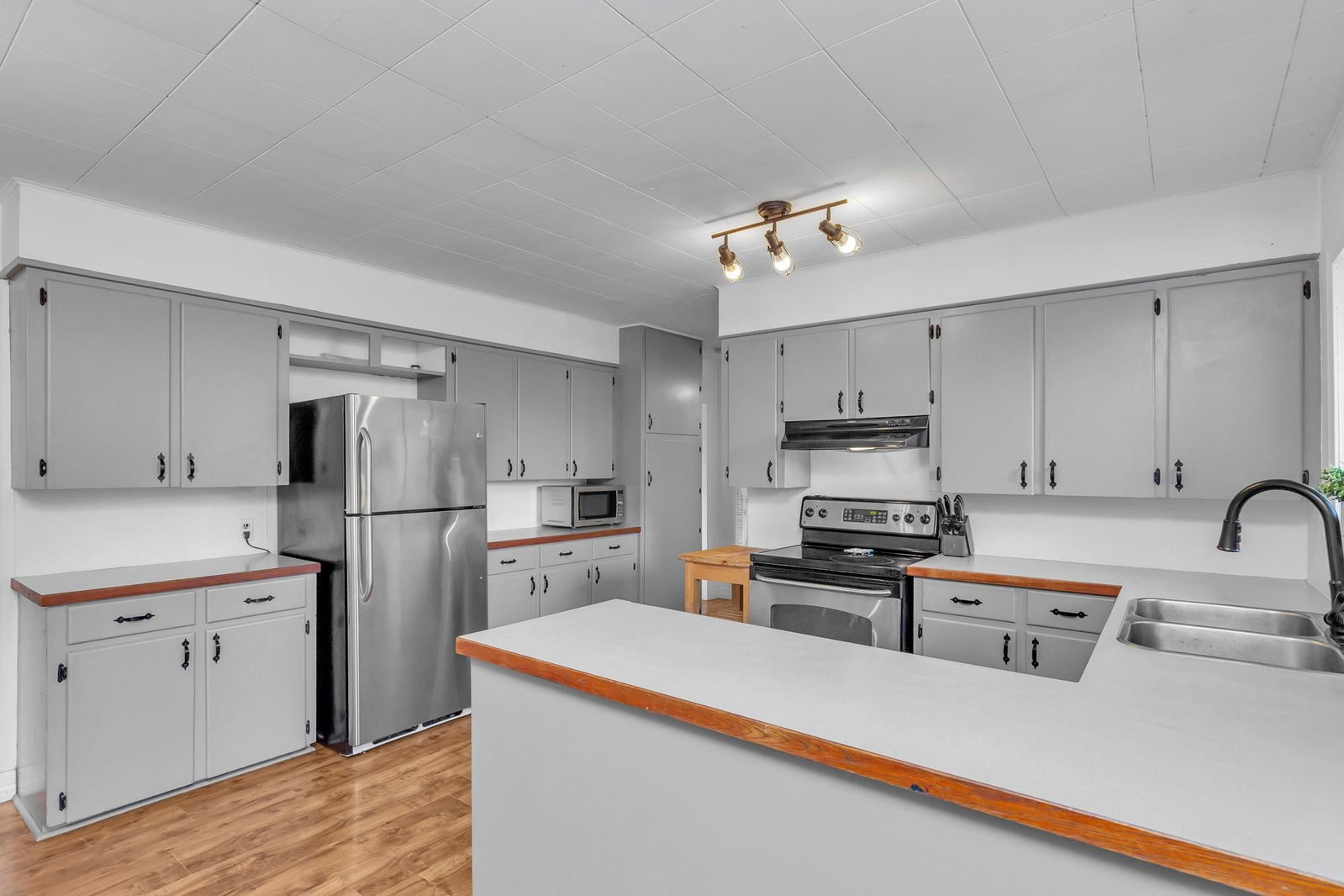 Listing Image 14