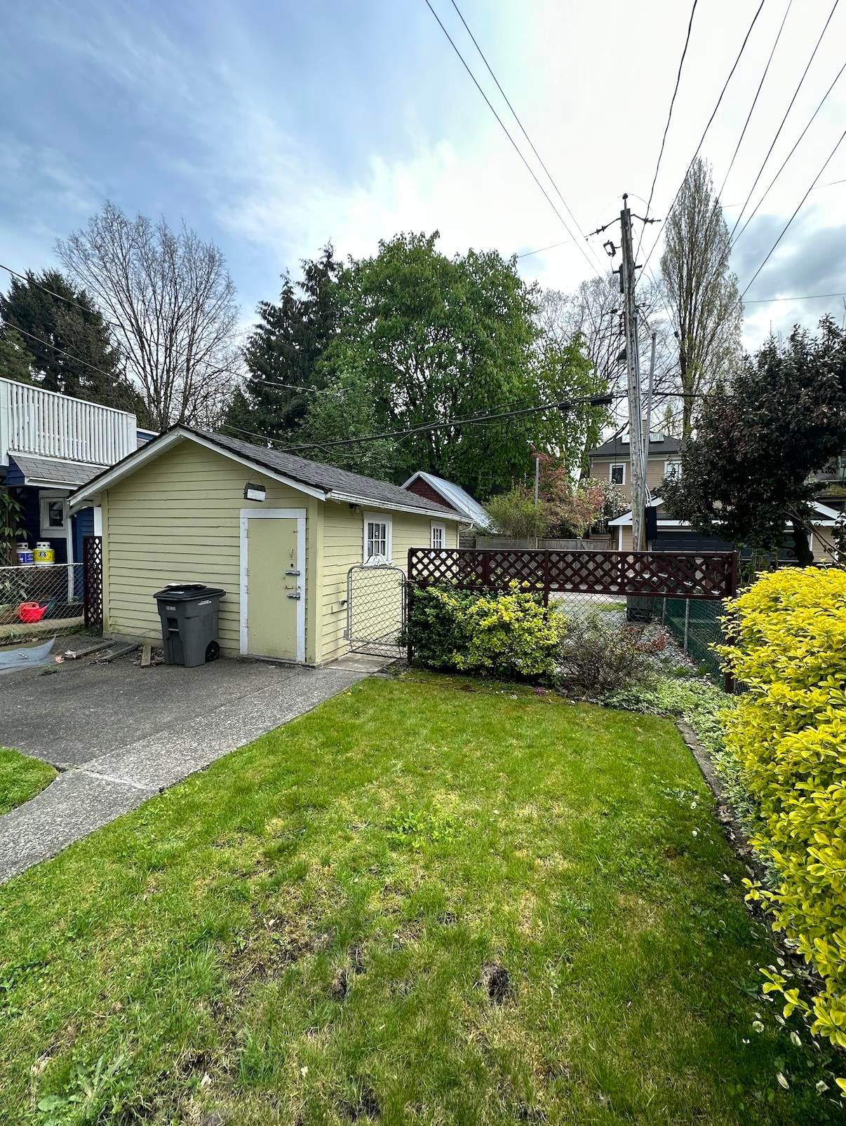 Listing Image 15