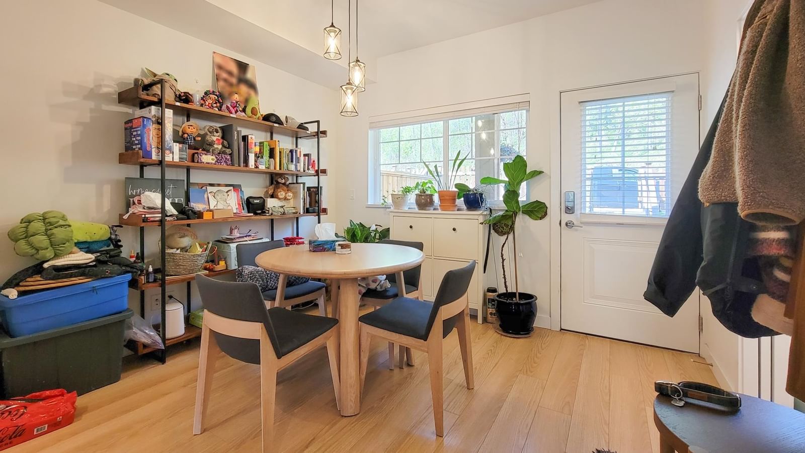 Listing Image 15