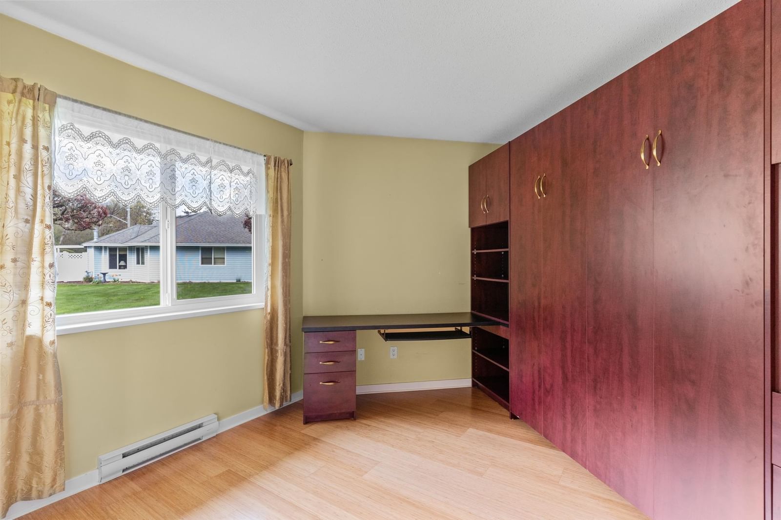 Listing Image 17