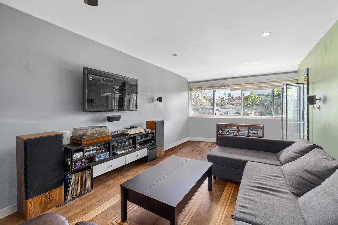 Listing Image 5