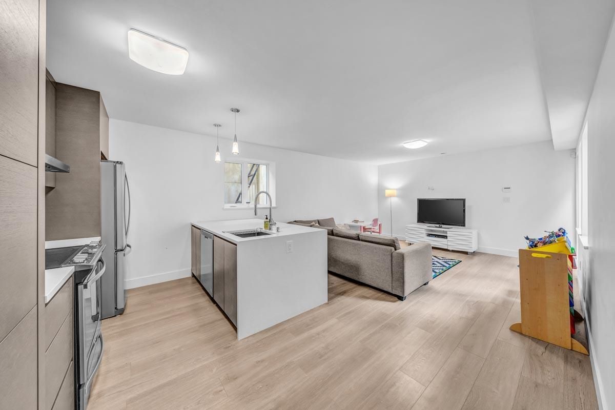 Listing Image 22