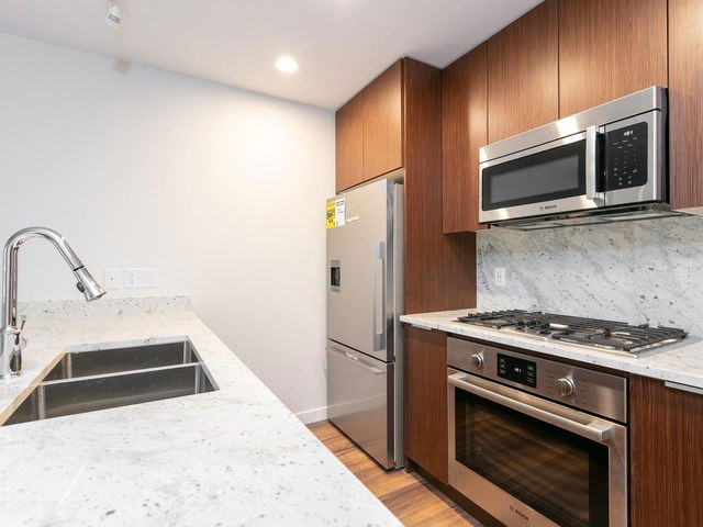 305 - 3268 Carscallen Road