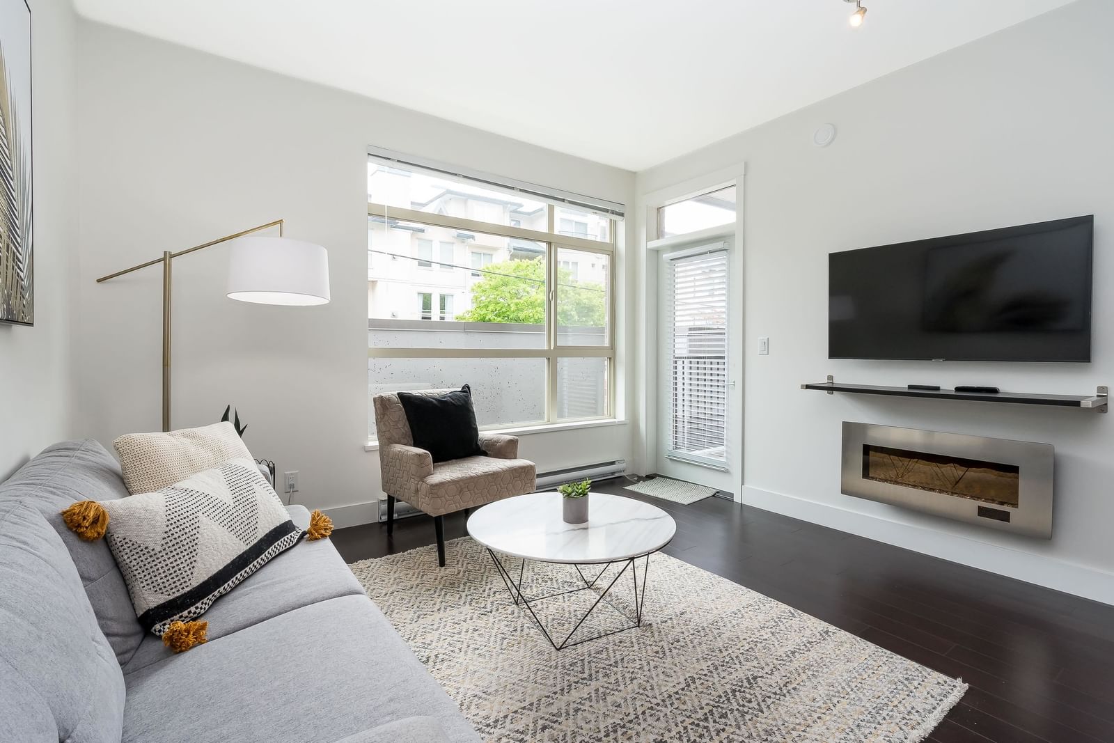Listing Image 15