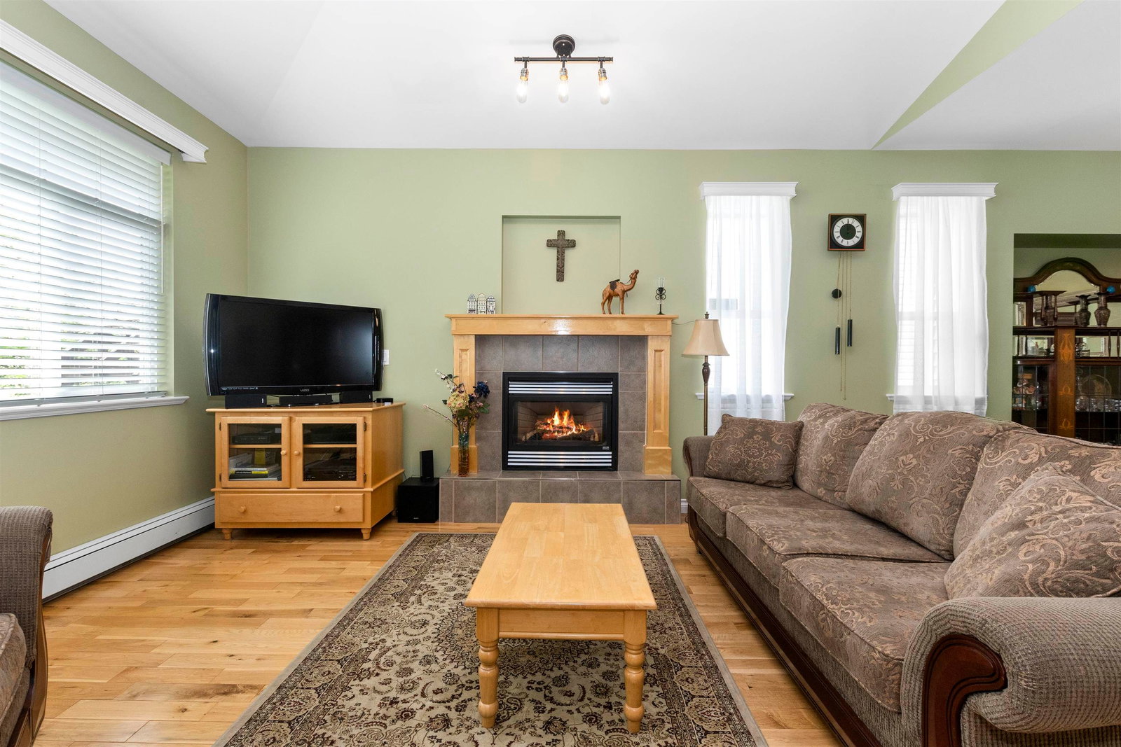 Listing Image 17