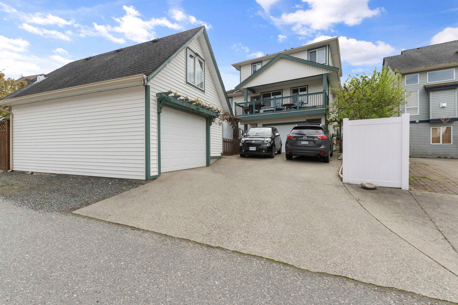 Listing Image 8