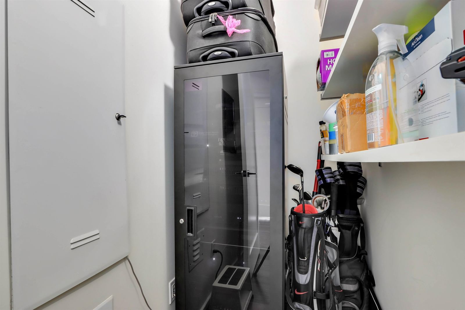 Listing Image 12