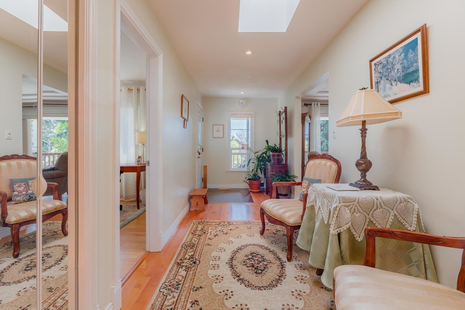 Listing Image 4
