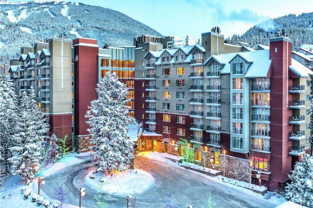 602/604 - 4050 Whistler Way