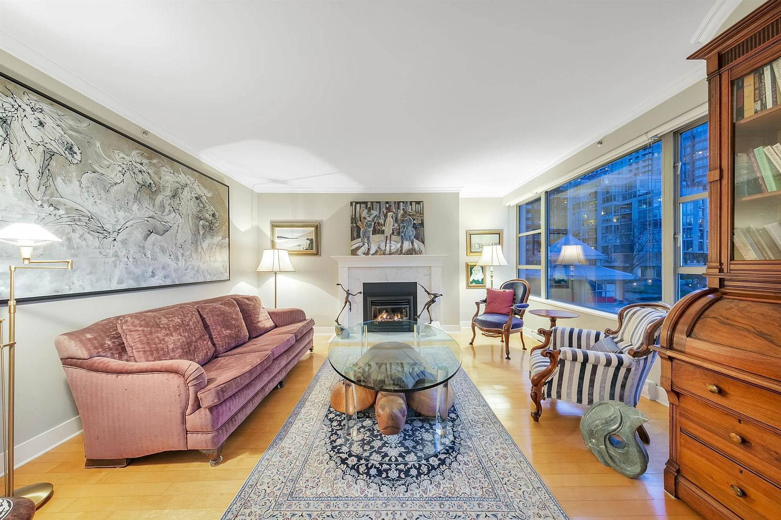 Listing Image 8