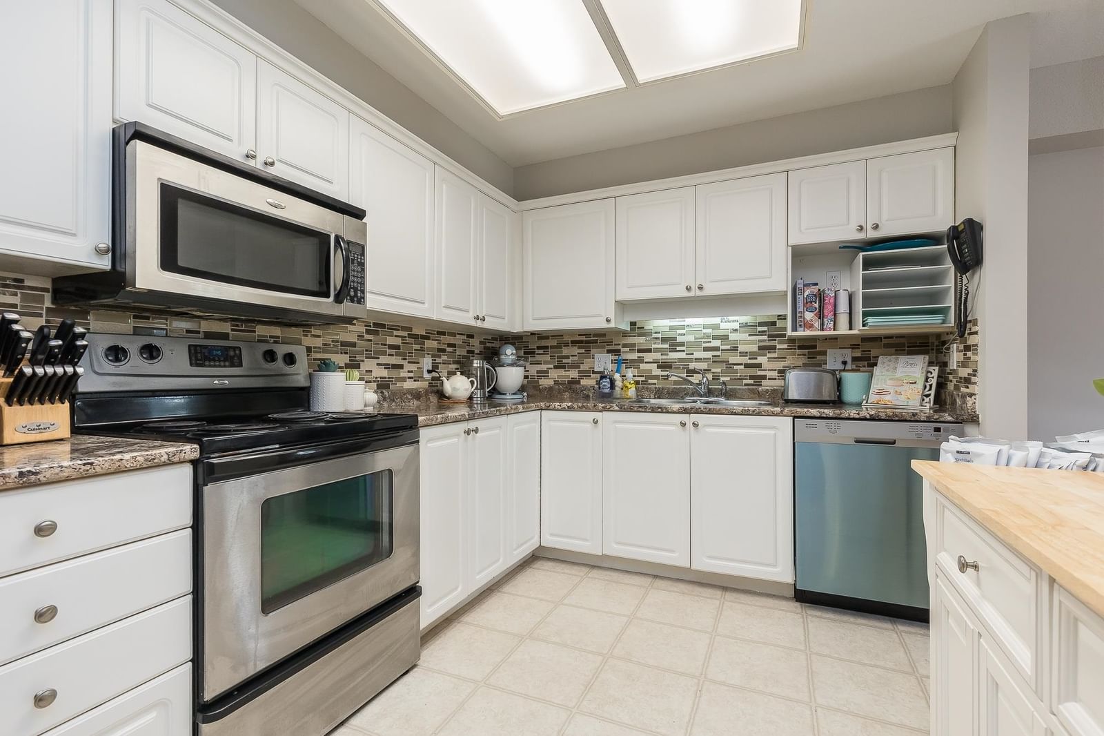 Listing Image 5