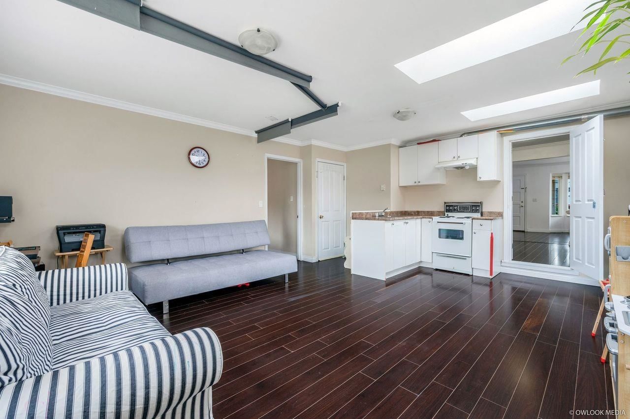 Listing Image 13