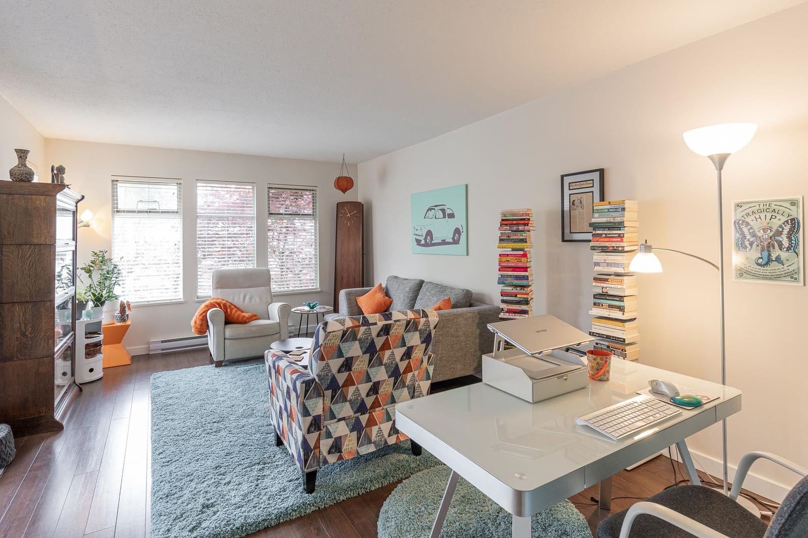 Listing Image 4