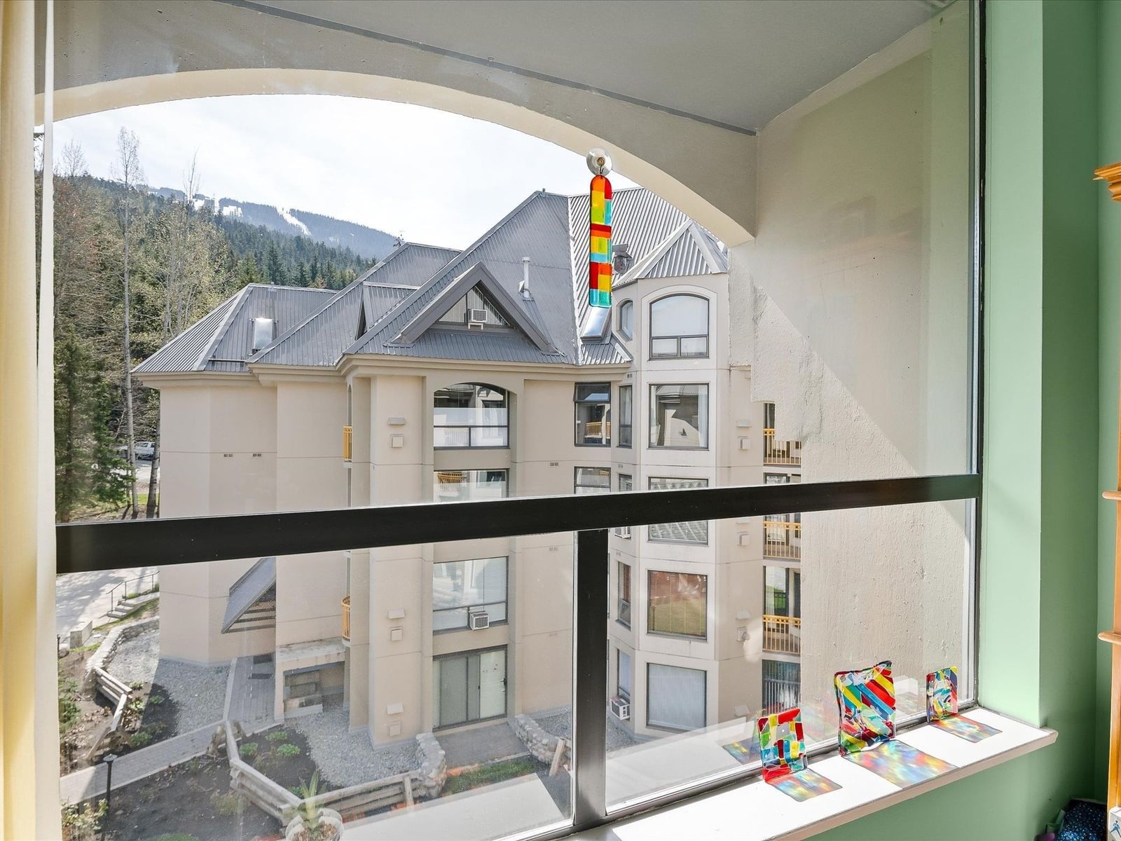 Listing Image 6
