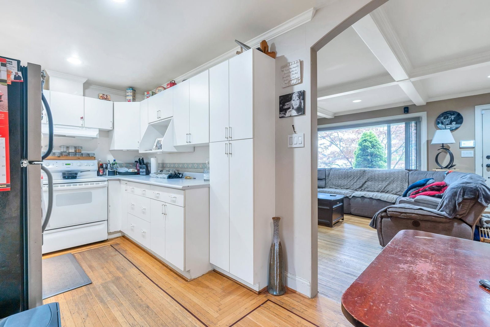 Listing Image 12