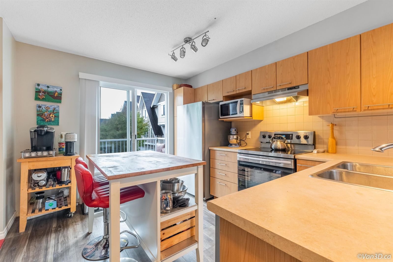 Listing Image 10