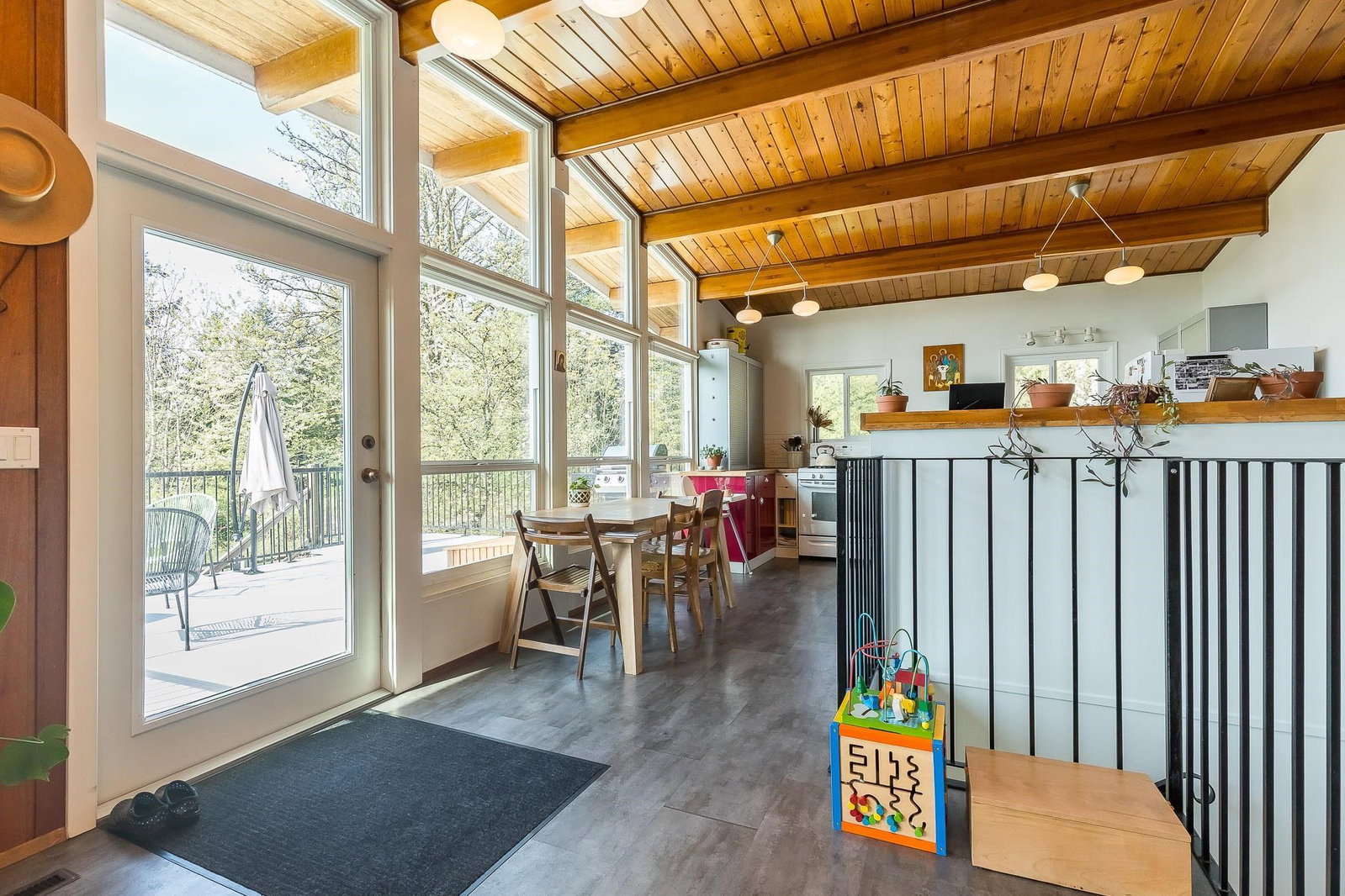 Listing Image 9
