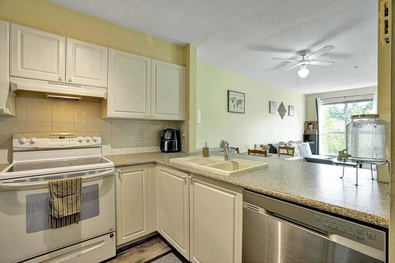 Listing Image 16