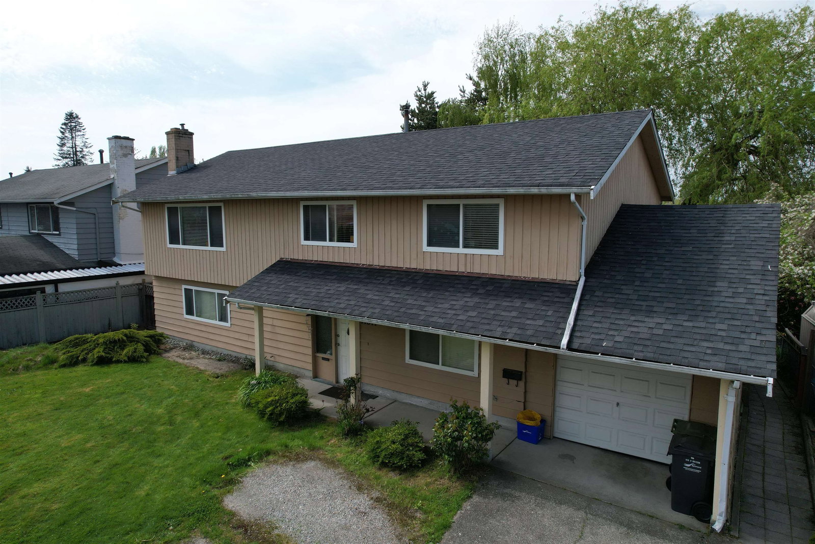 Listing Image 12