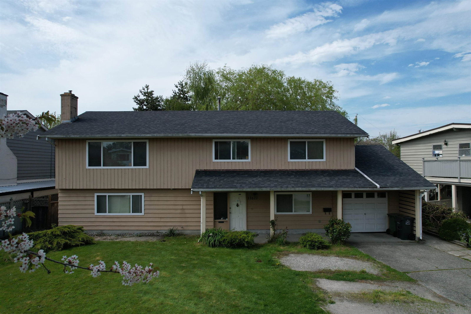 Listing Image 16