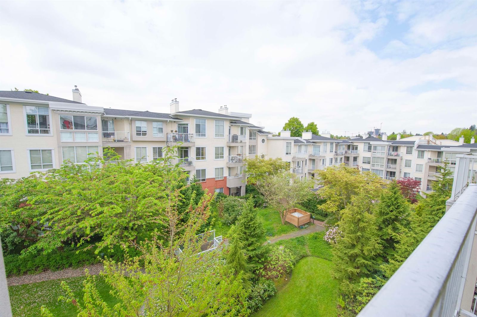 Listing Image 21
