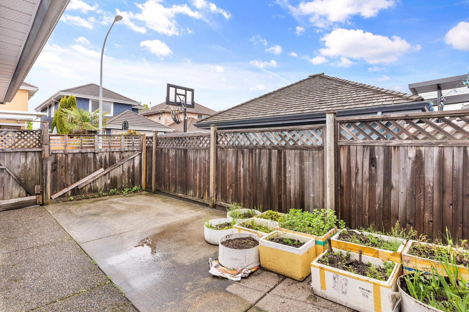 Listing Image 22