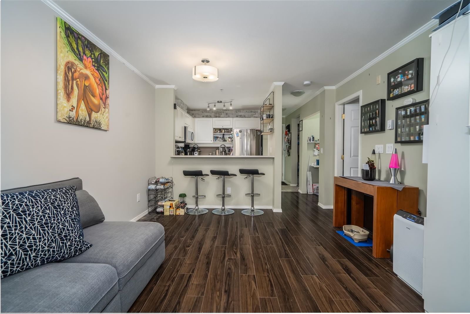 Listing Image 12