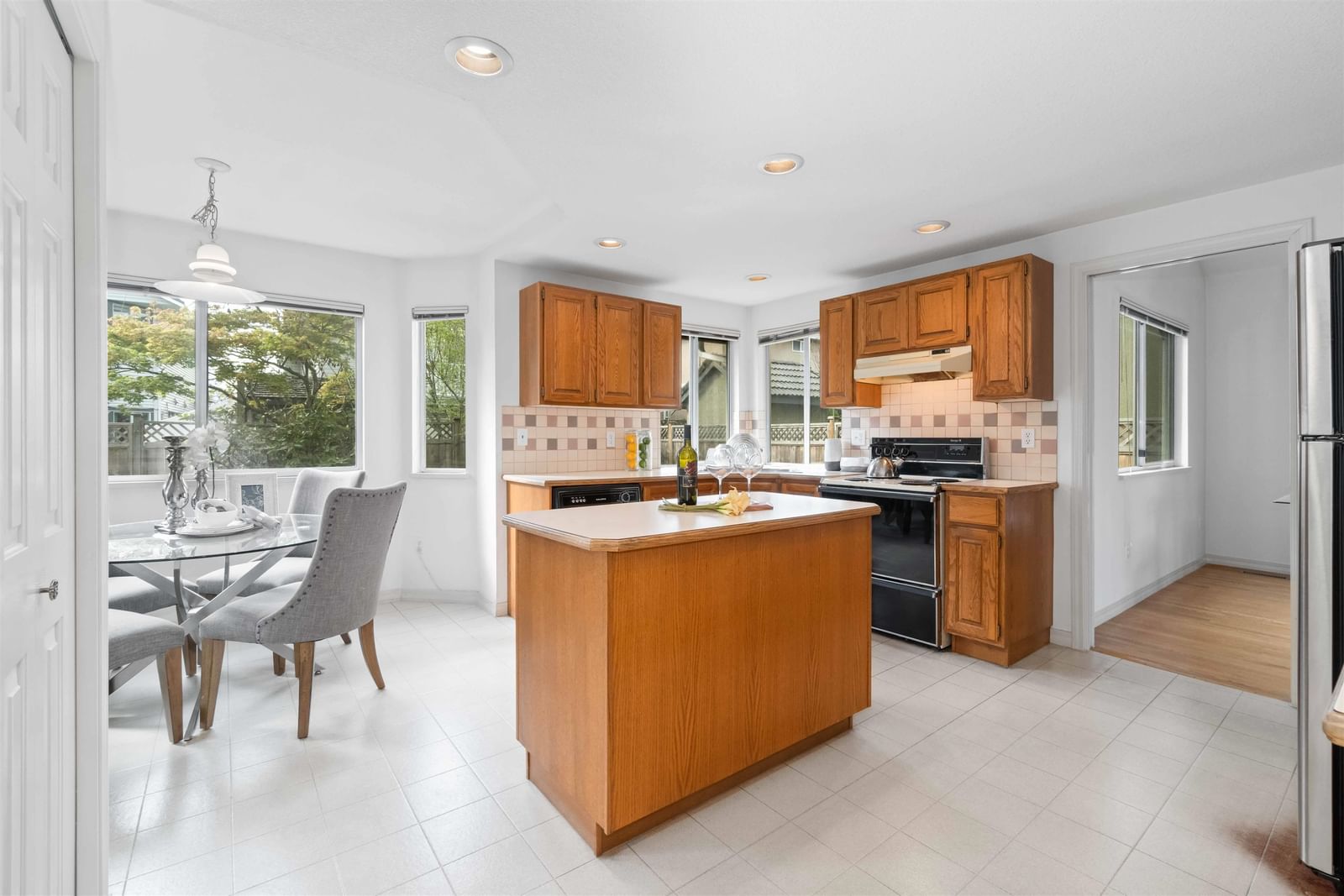 Listing Image 13