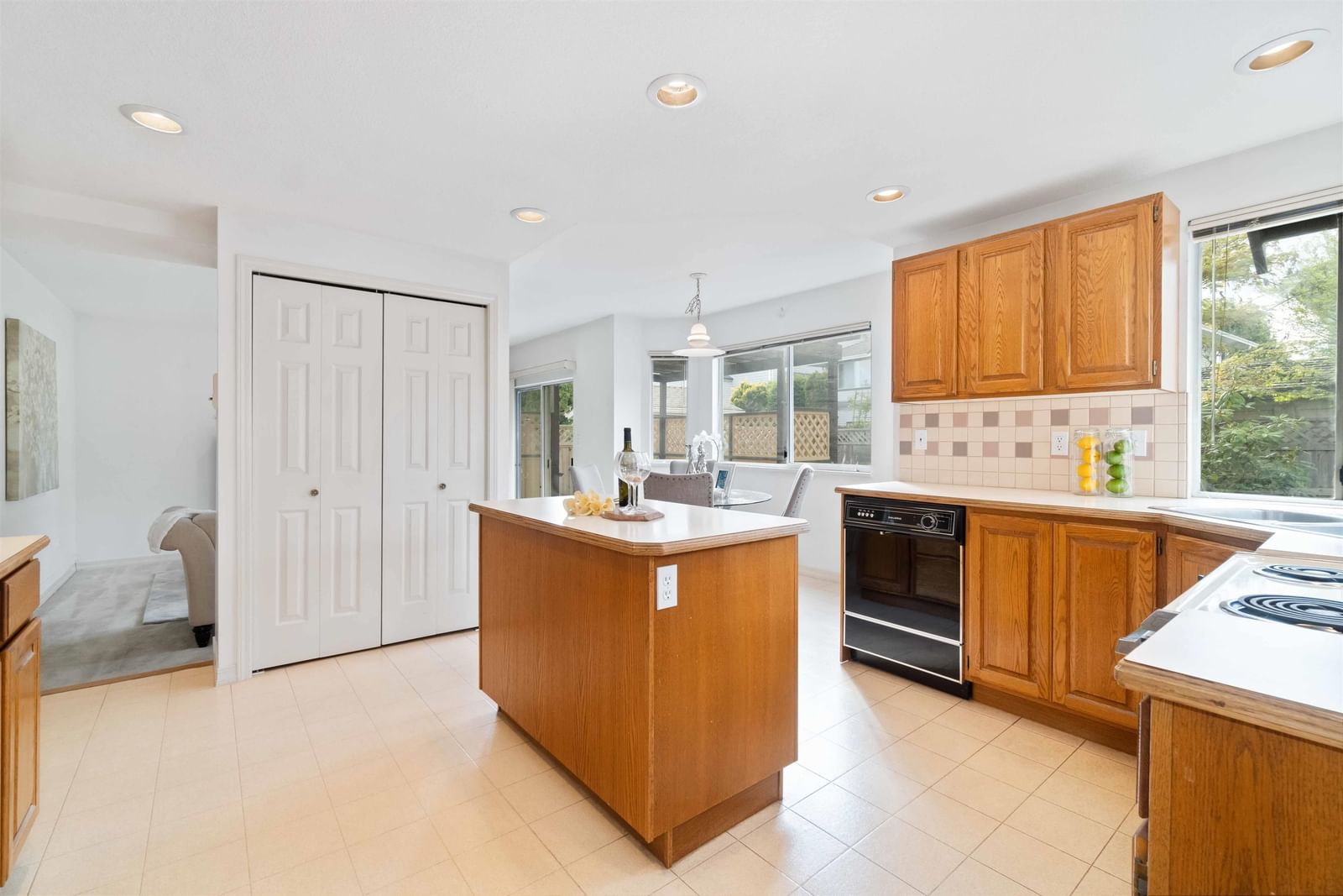 Listing Image 14