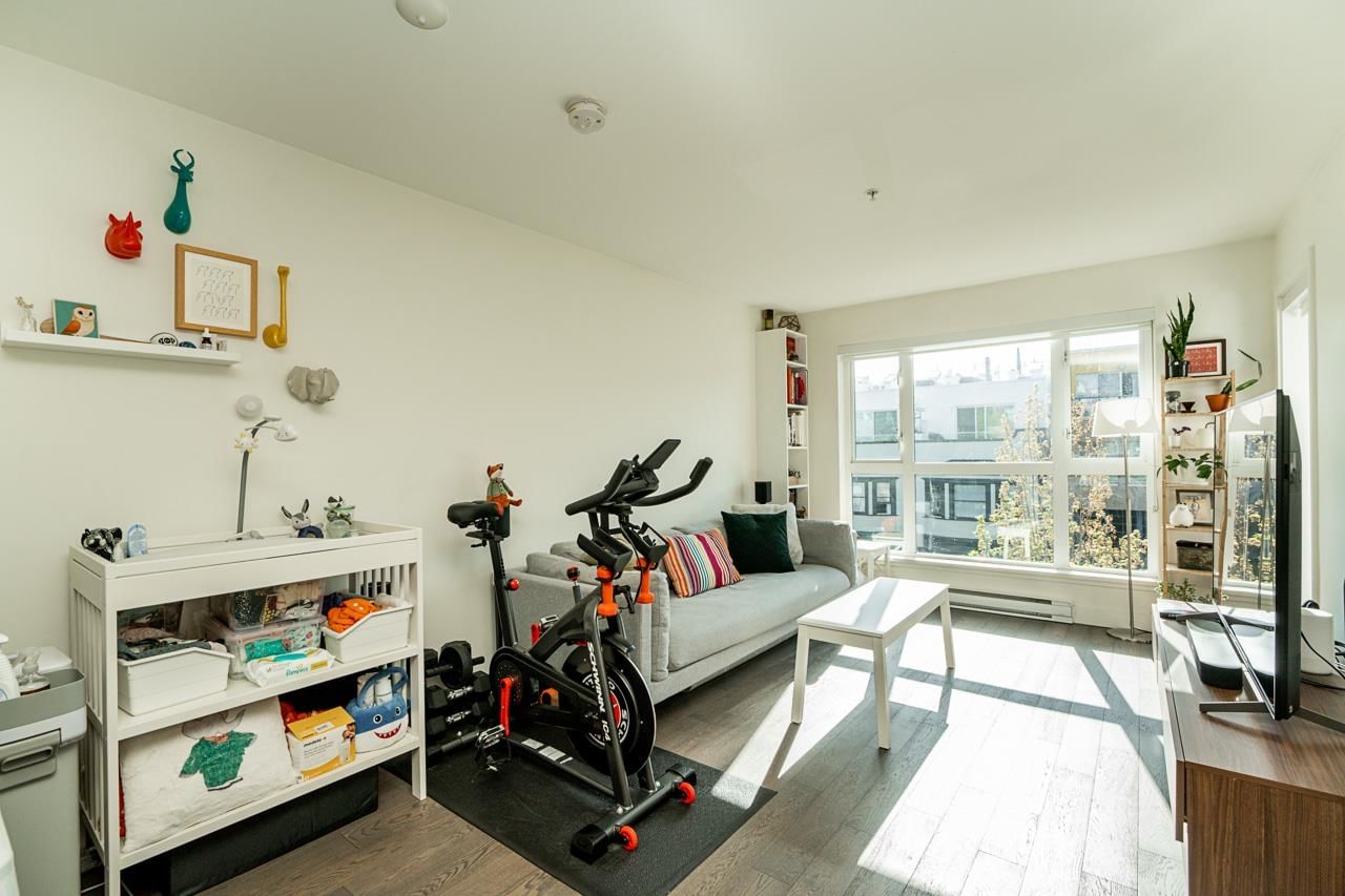 Listing Image 10